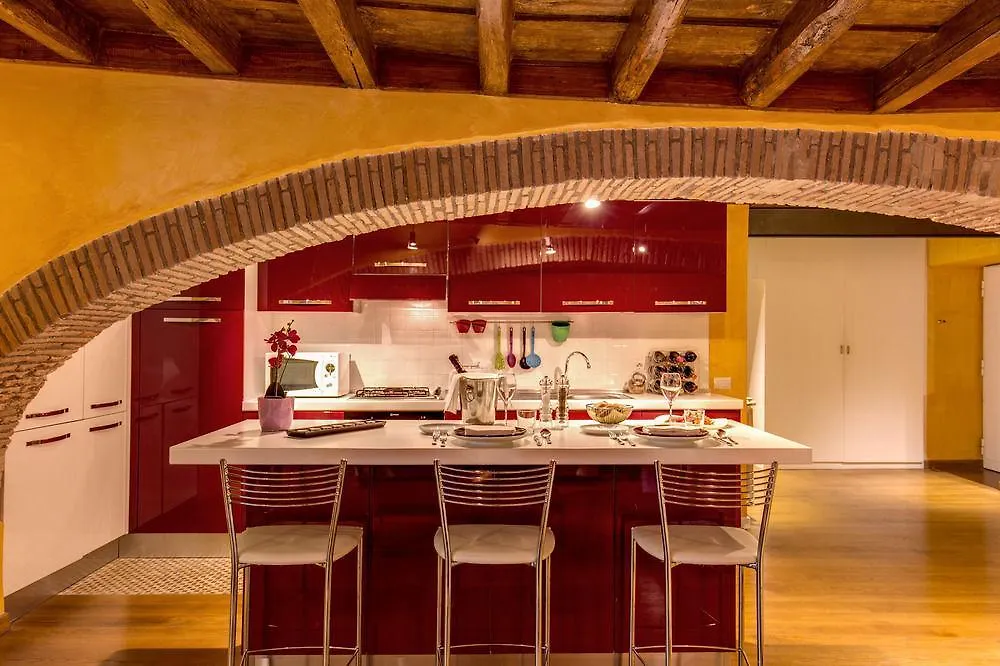 Your Suite Rom 2*,  Italien