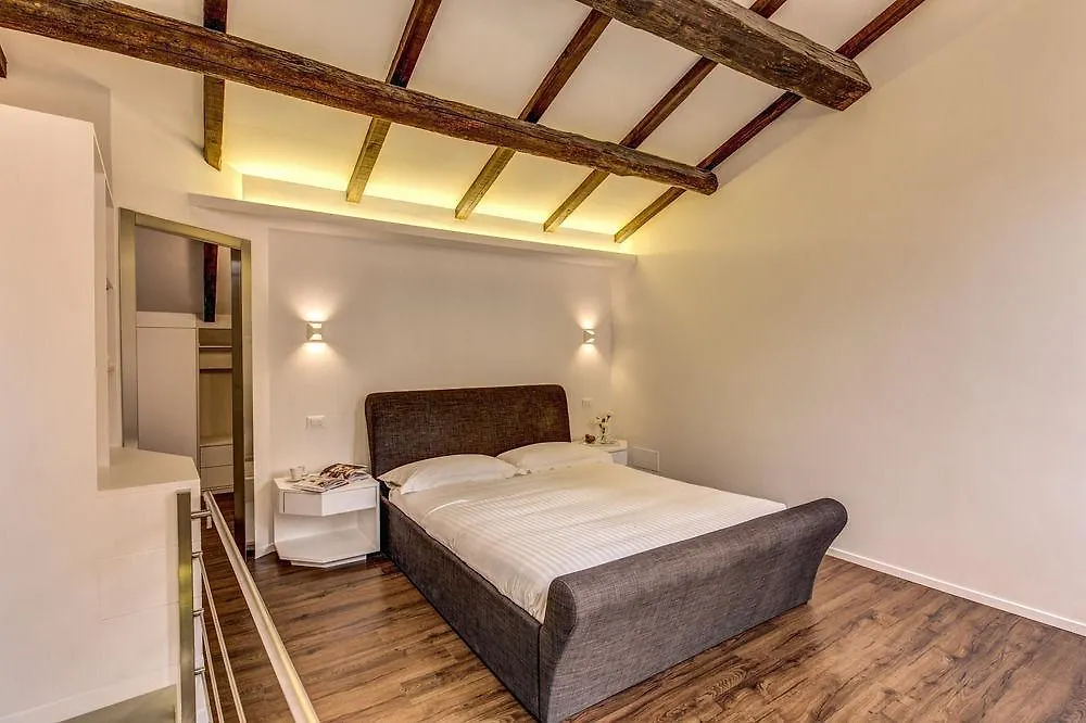Your Suite Rom 2*,  Italien
