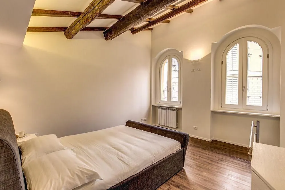 Your Suite Rom 2*,  Italien