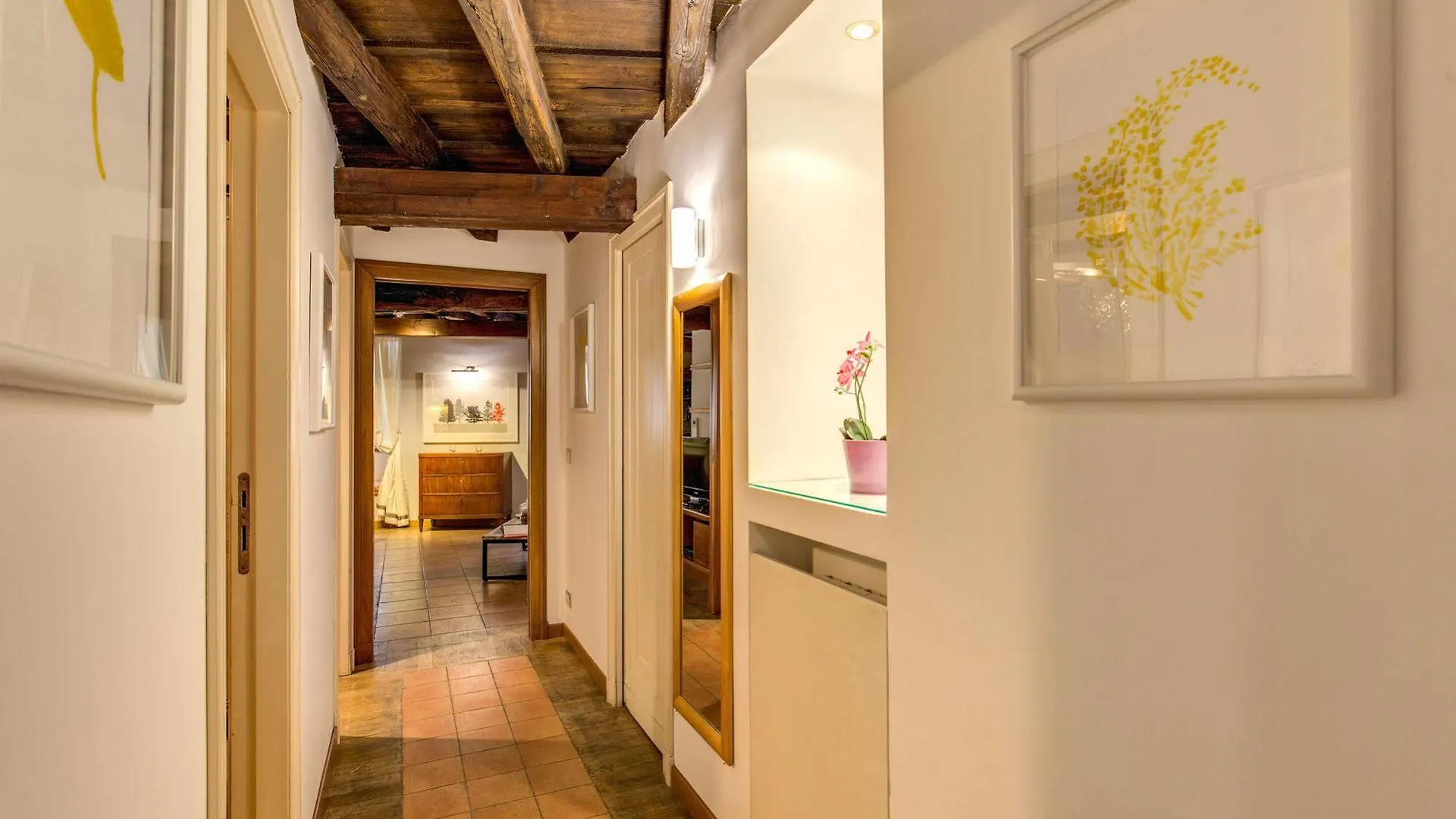 ** Hotel Your Suite Rom Italien