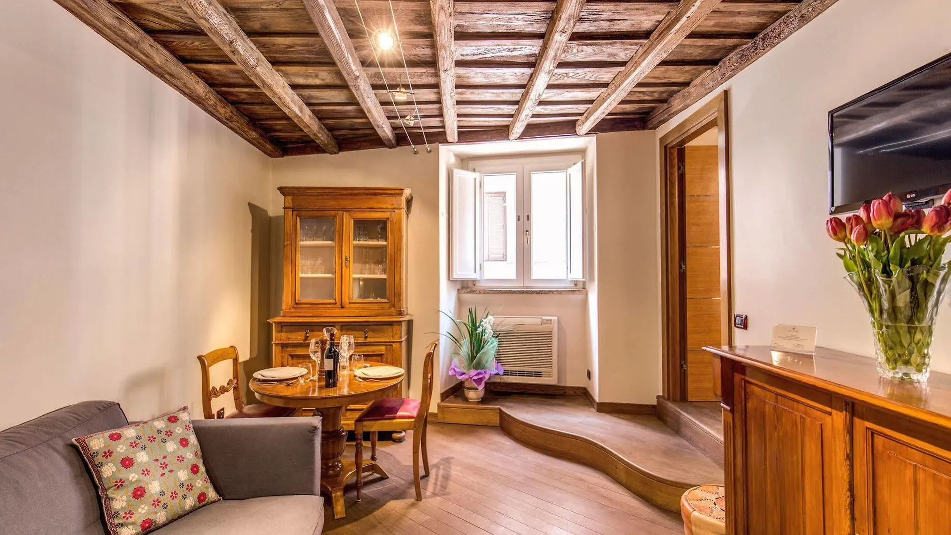 Your Suite Rom
