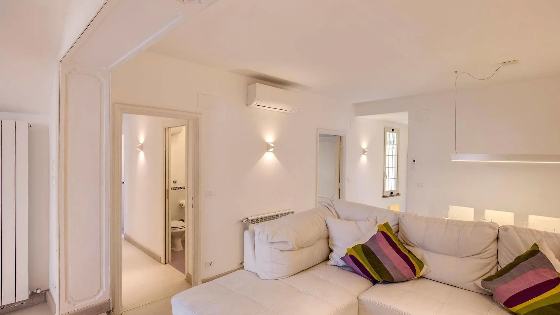 Your Suite Rom